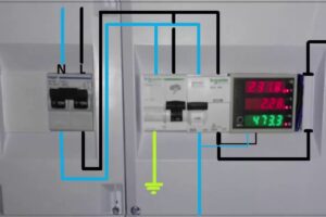 Consejos Prácticos para Conectar Placas Solares a la Red Eléctrica de Forma Segura